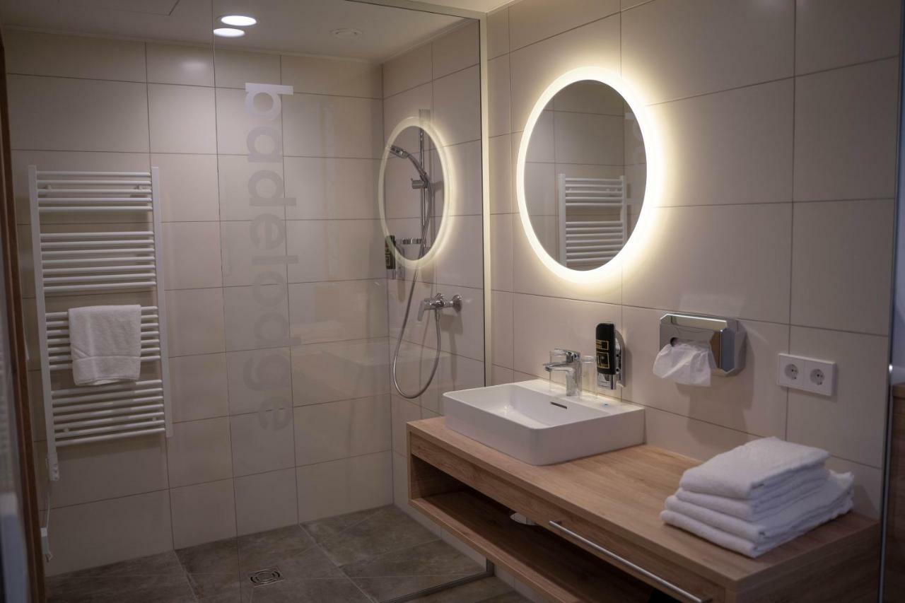 Donau Lodge İps Dış mekan fotoğraf